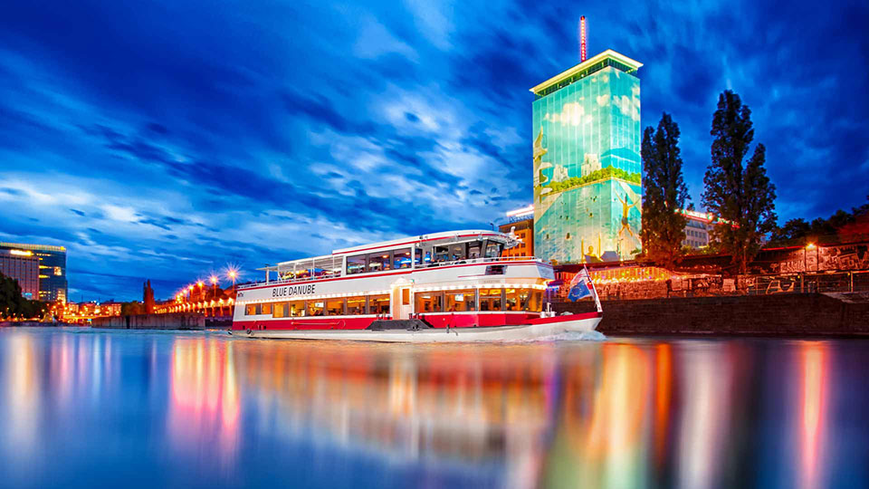 Evening Danube Panorama Tour - DDSG Blue Danube GmbH