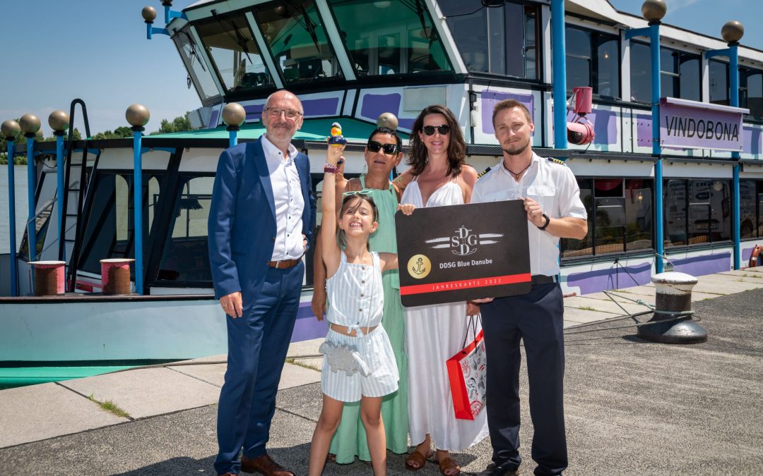 DDSG BLUE DANUBE begrüßt in dieser Saison bereits den 25.000 Fahrgast auf der Großen Donaurundfahrt
