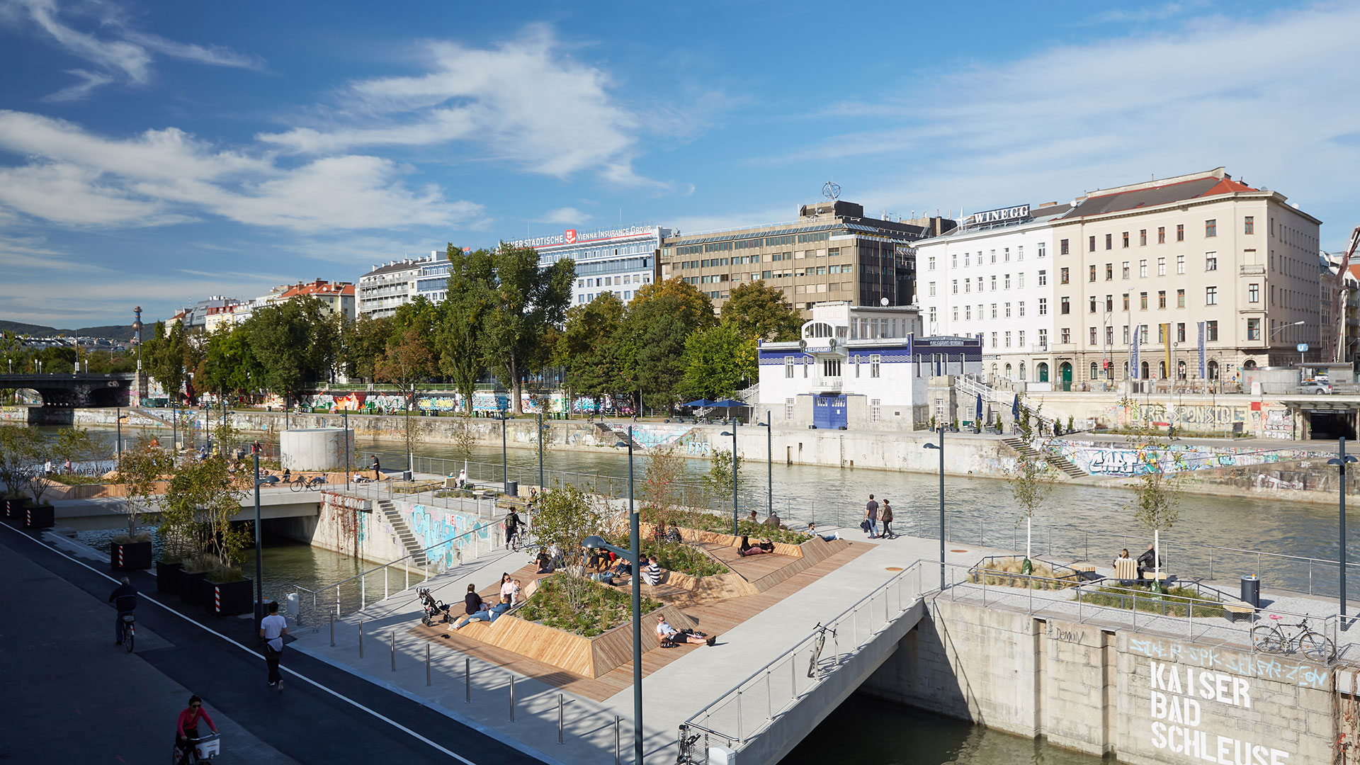 Kaiserbadschleuse und schwimmende Gärten am Donaukanal